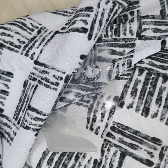 NWT Karl Lagerfeld tank blouse black & white XS - Picture 6 of 8